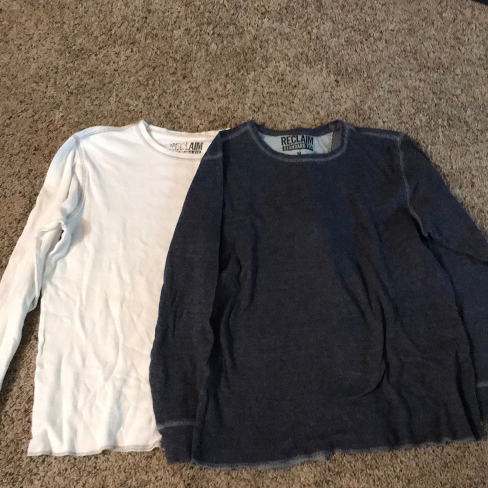 Various brands of shirts - Picture 4 of 7